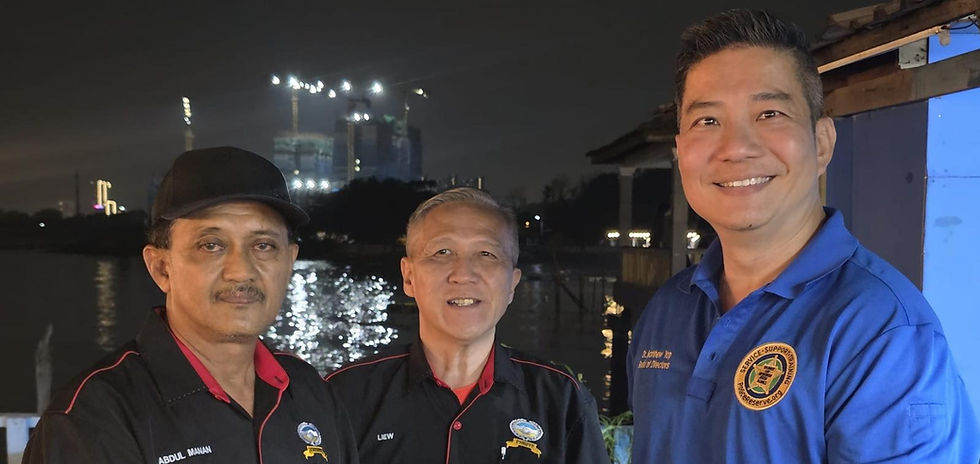 VLEOA International Area Director Dr. Matthew Yap meets with Retired Malaysian Police Association Chairman to add 50 new members to our organization!