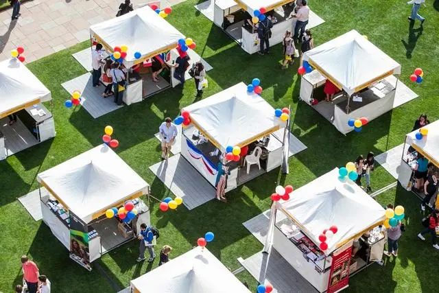 澳洲大学公布强制返校专业,看看你的专业中了没?(附2022最新校历)