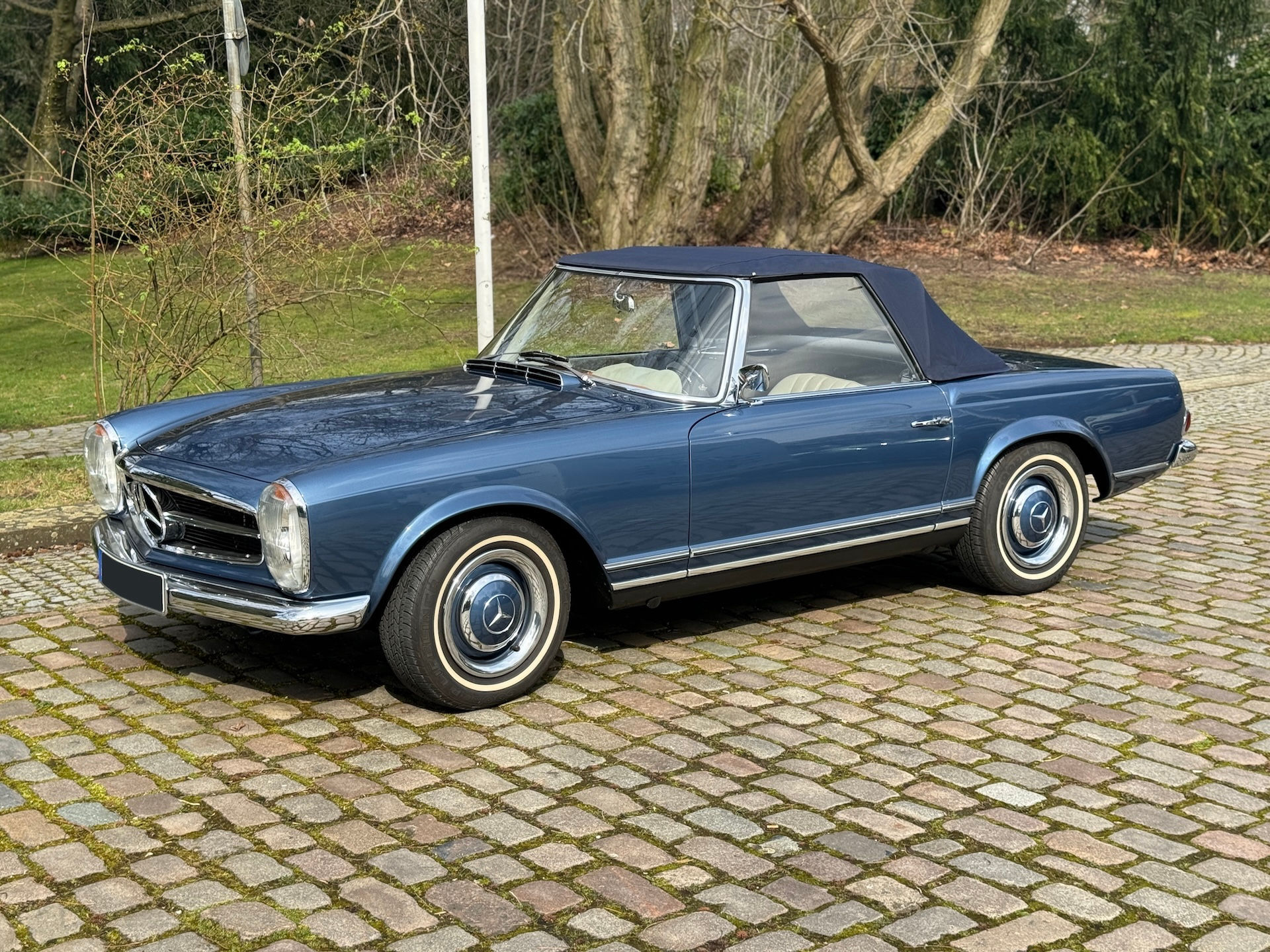 230 SL blau metallic / hellgrau