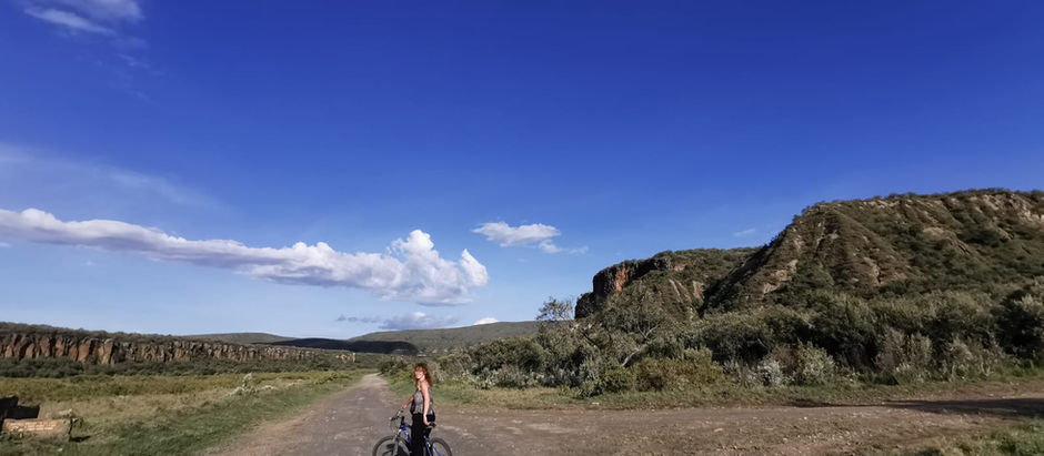 Cycling Through The Hells Gate Nationalpark, Kenya