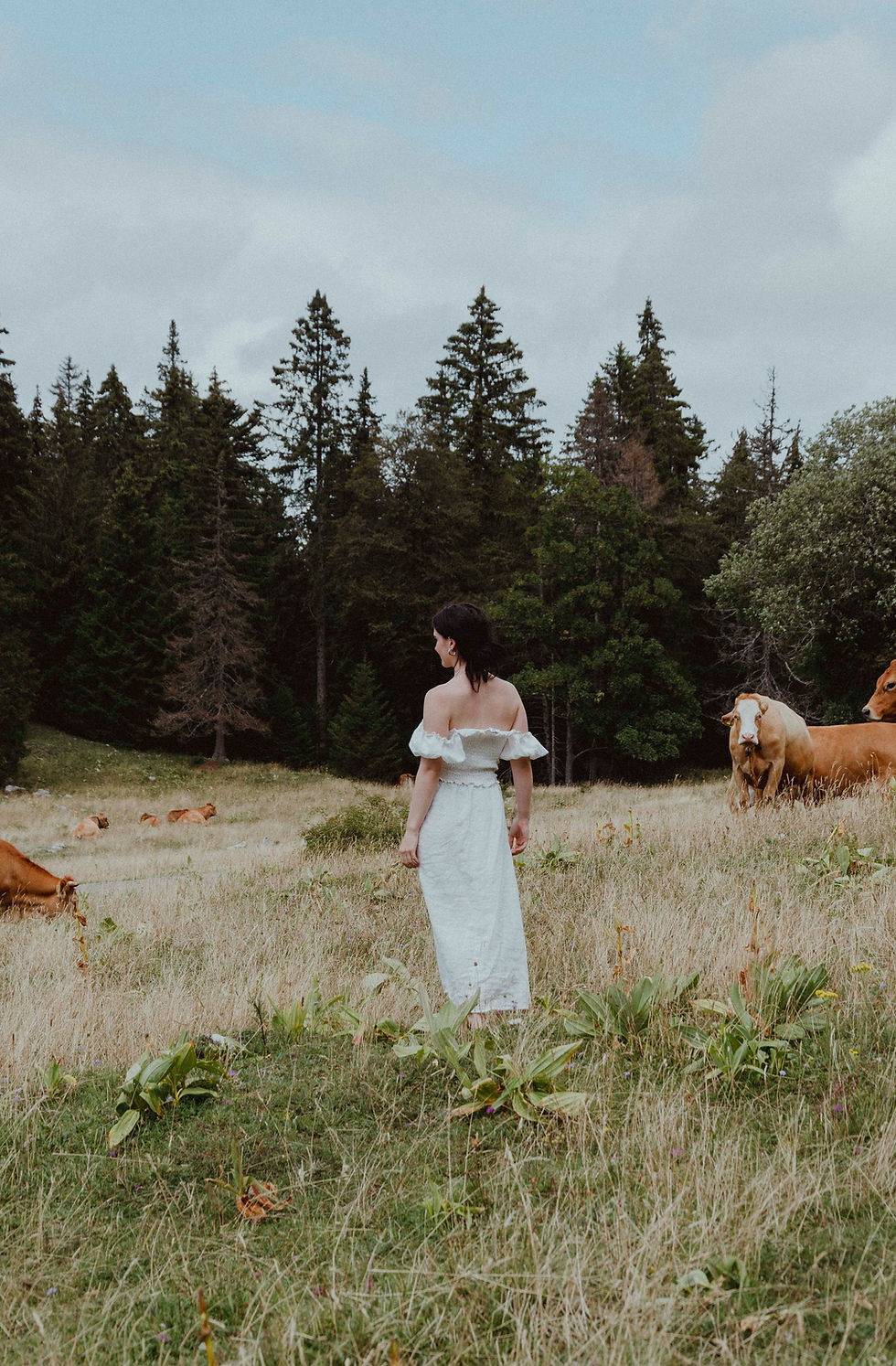 Thumbnail: Closed Back Eugénie Linen Dress - French CottageCore