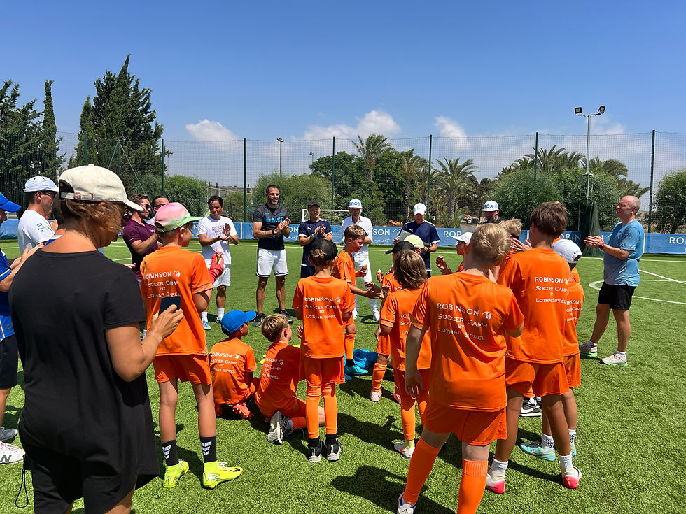 17. Kids Soccer Camp by Lothar Sippel im Robinson Cyprus