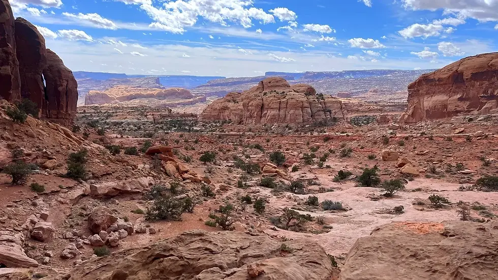 On the way back after hiking through Jeep Arch