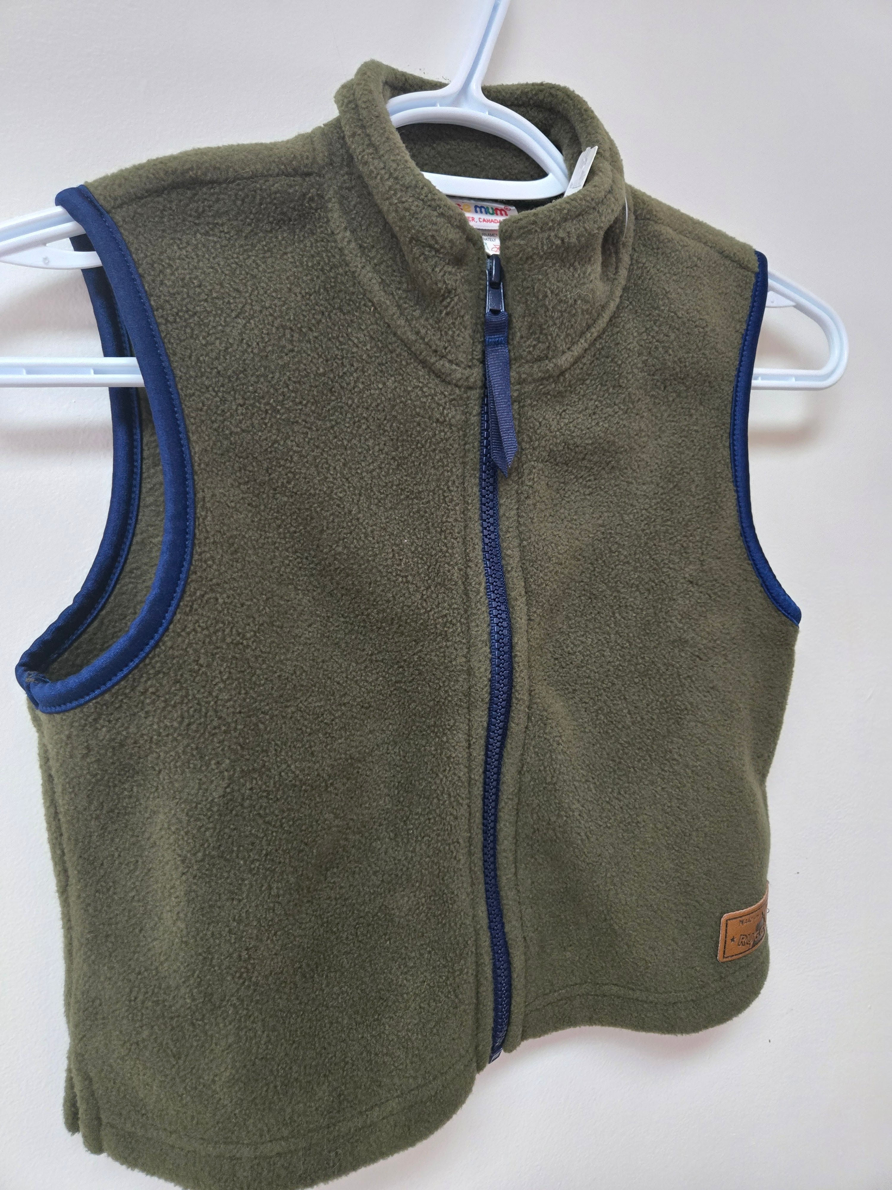 please mum vintage fleece green vest front view