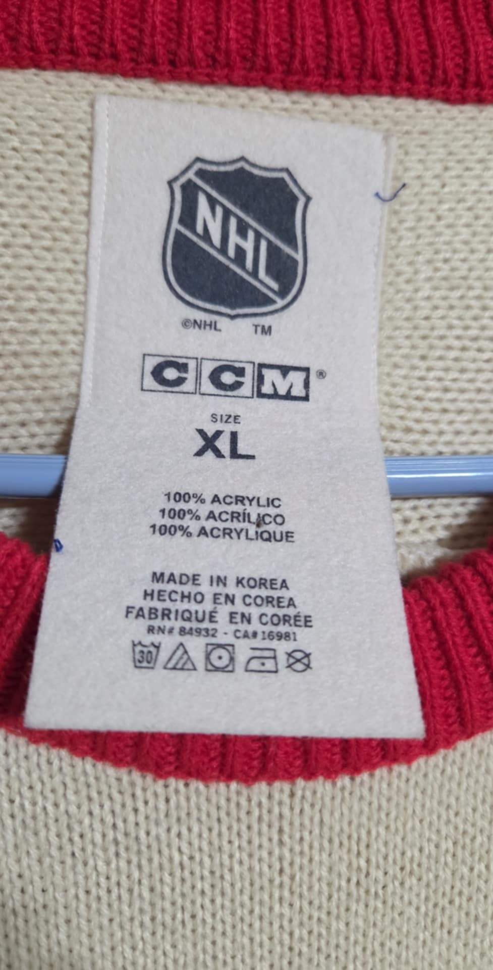 Thumbnail: Montreal Canadiens heritage jersey