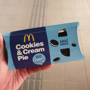 Foodgasm: McDonald's Cookies and Cream Pie