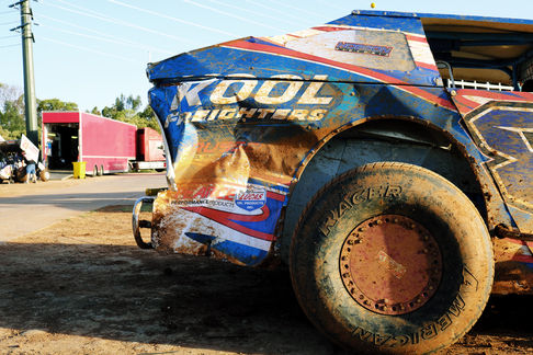 cars motor chrome drivers safety suites machine Tyres tools roll cage dirt track