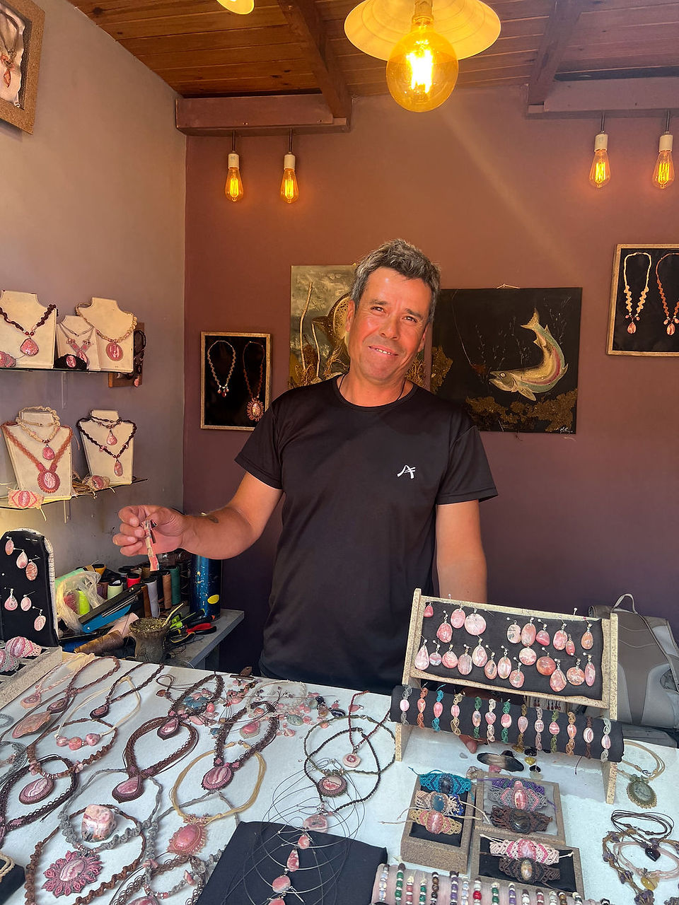 El Calafate art stalls