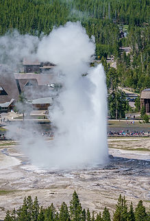 That's-How-We-Travel-Yellowstone-311