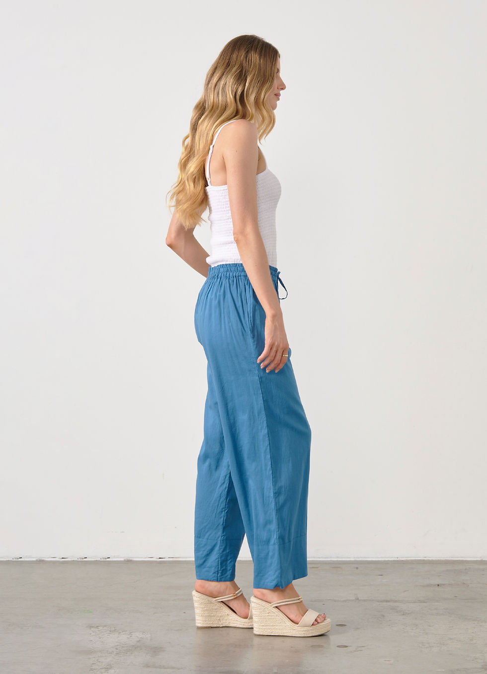 Thumbnail: Elastic Waist Pants in Blue
