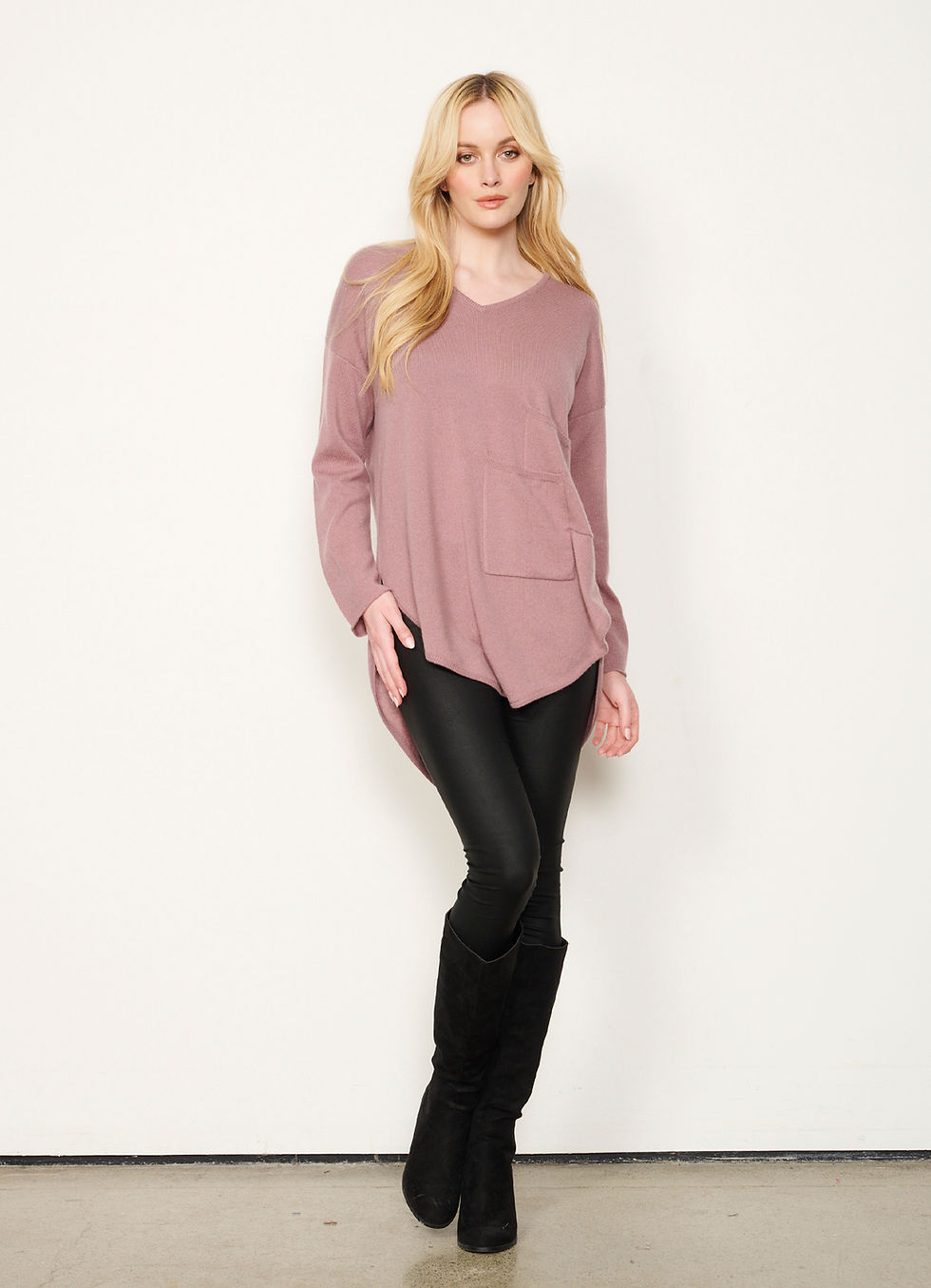Thumbnail: Cashmere Blend Tunic in Musk