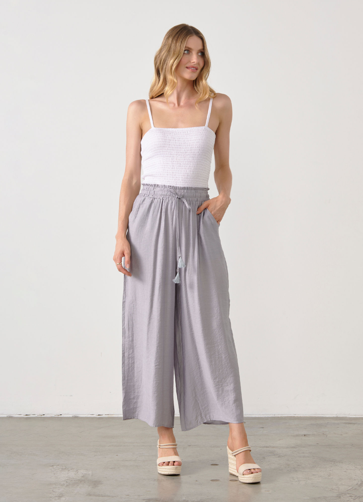 Wide Leg Pant with Elastic Waist in Silver