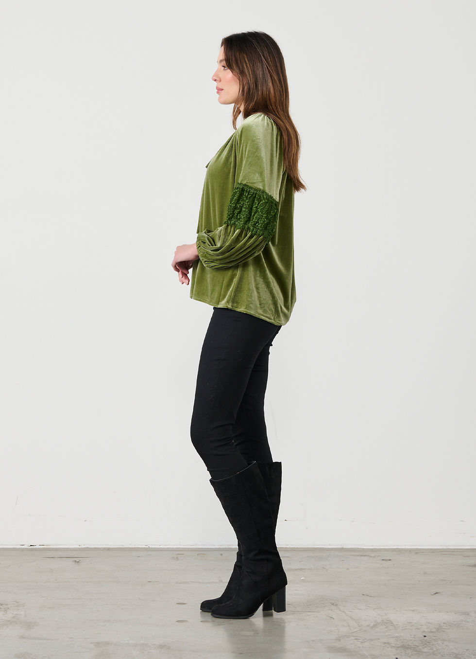 Thumbnail: Velvet Blouse with Lace Inserts in Green
