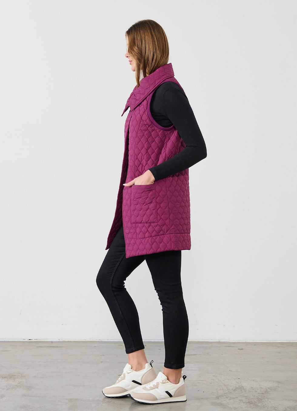 Thumbnail: Light Puffer Vest with Pockets in Berry