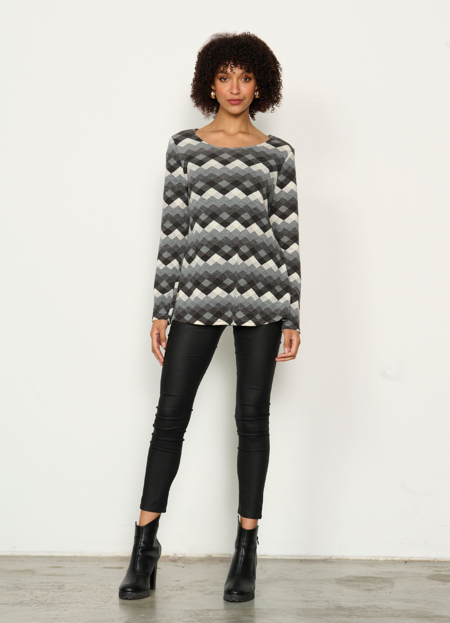 Diamond Gradient Print Top in Grey