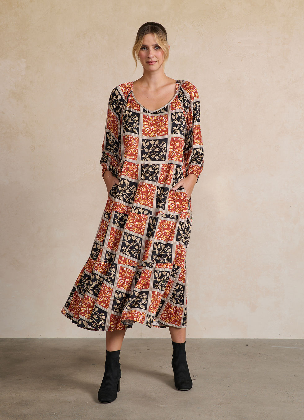Thumbnail: Framed Leaves Print Dress