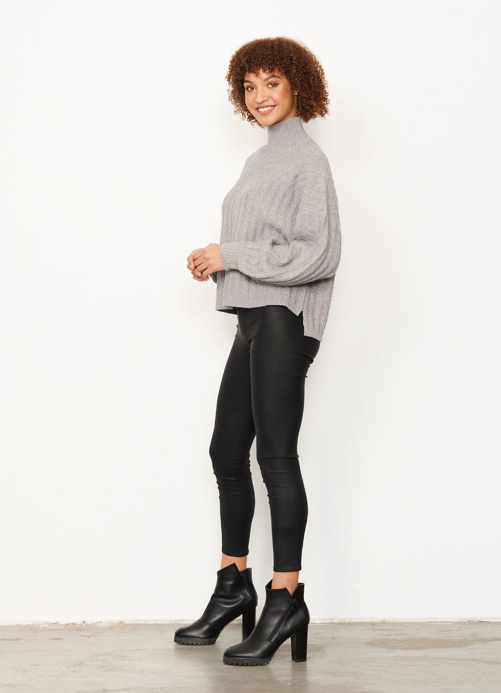 Thumbnail: Puff Sleeve Jumper in Grey