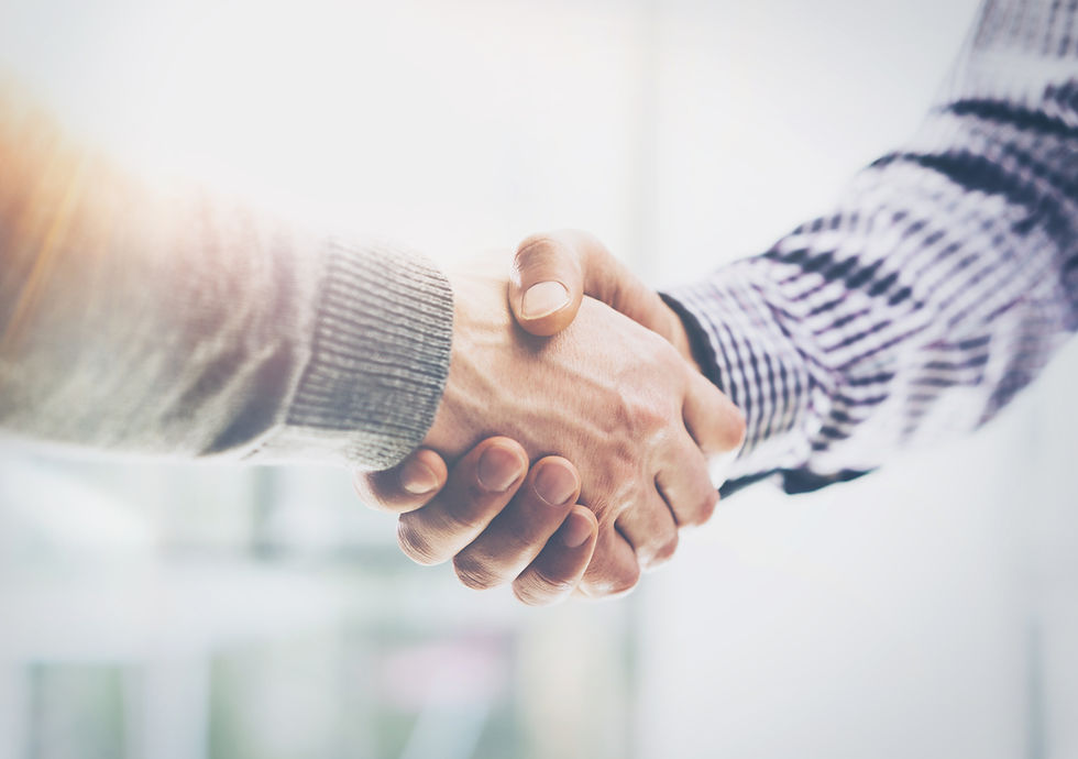 握手する画像