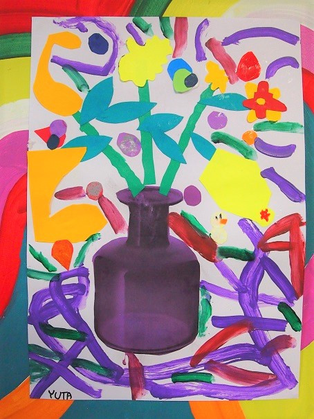 レッスン報告 幼児 低学年クラス コラージュで花瓶の花を描こう 大府で幼児 小中学生のお絵描きならtrillアートクラス レッスン報告 幼児 低学年クラス コラージュで花瓶の花を描こう 大府で幼児 小中学生のお絵描きならtrillアートクラス