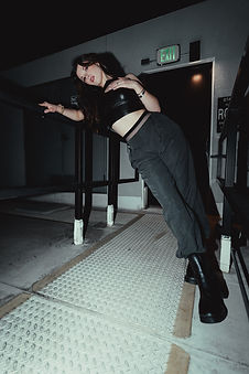 GettyImages-1390397976_b_edited.jpg