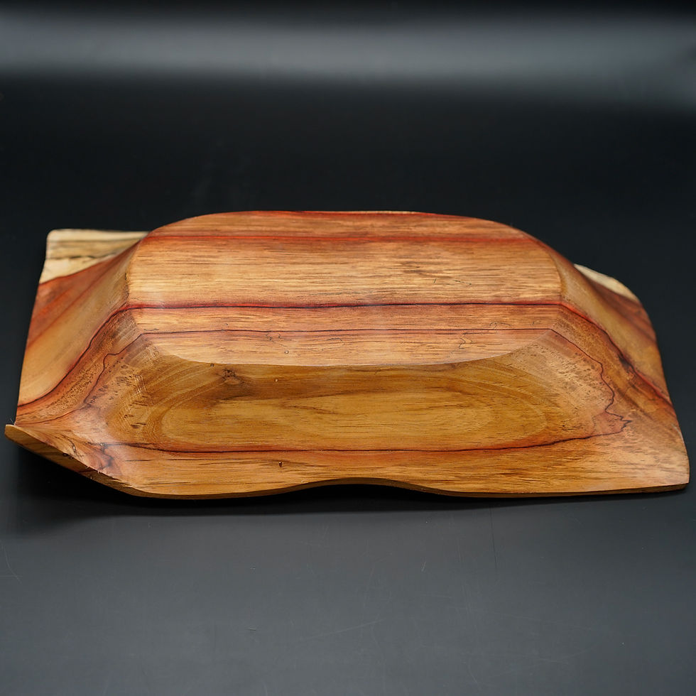 plat en bois saramaca