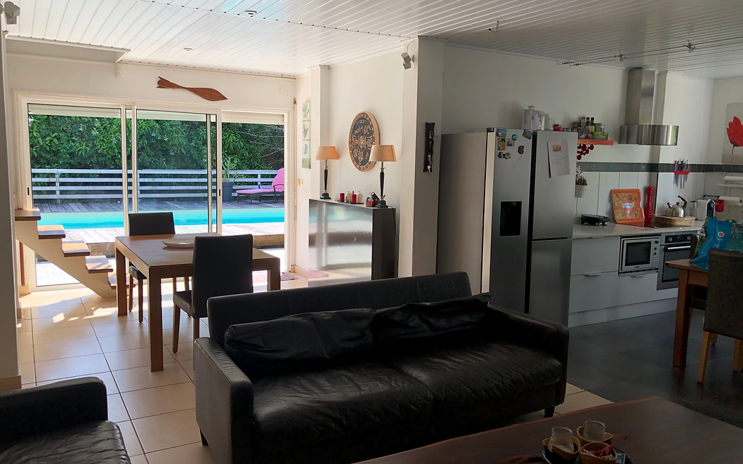 Salon de la villa la Chaumière en Guyane