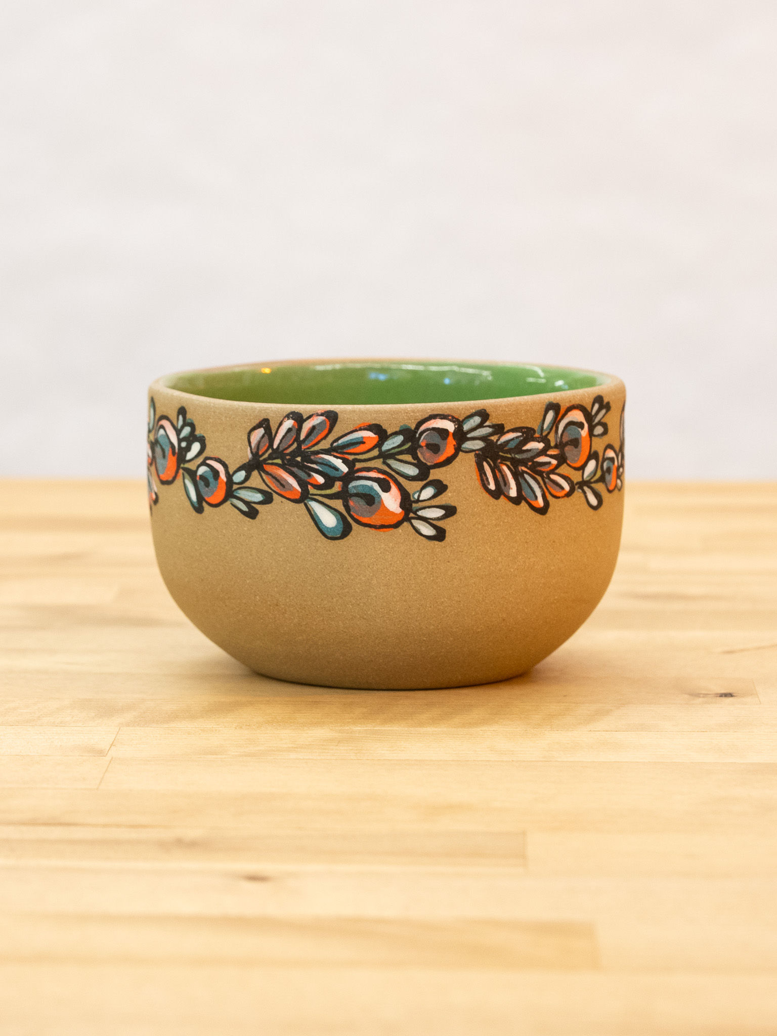 Hand Painted Stoneware Ice Cream Bowl - Nordic Berry - Pistachio Interior