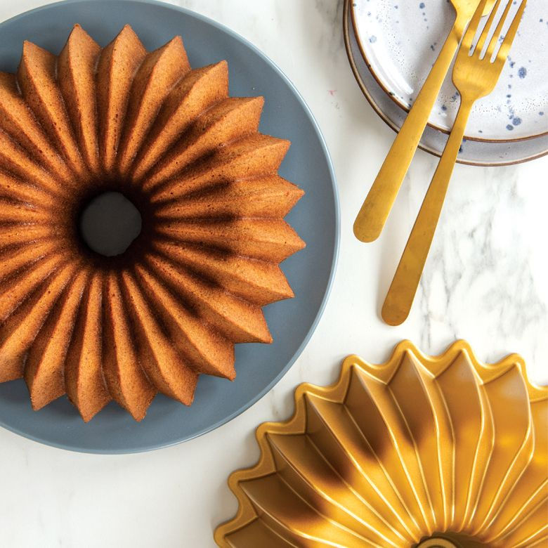 Thumbnail: Brilliance Bundt Pan