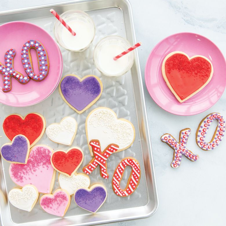 Thumbnail: Naturals® Embossed Heart Half Sheet Pan (17.9" x 12.9" x 1")