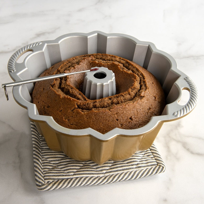 Thumbnail: Reusable Bundt Cake Thermometer