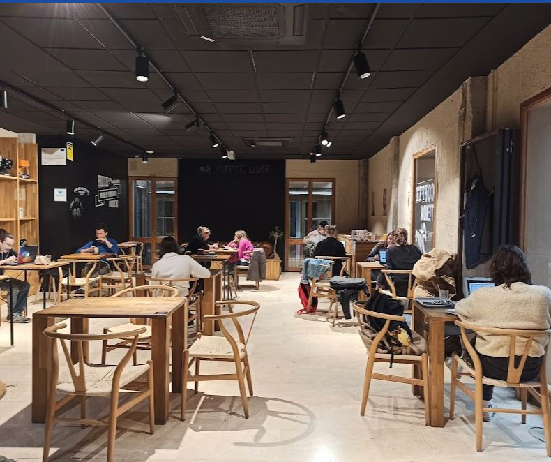 Mistral Coffee House Inside