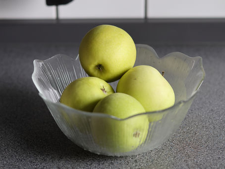 Äpfel für Hunde – sind sie gesund und welche sind besser: grün oder rot?