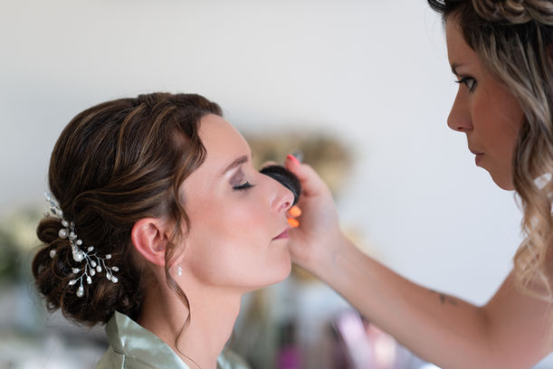 Maquillage de la mariée en Provence