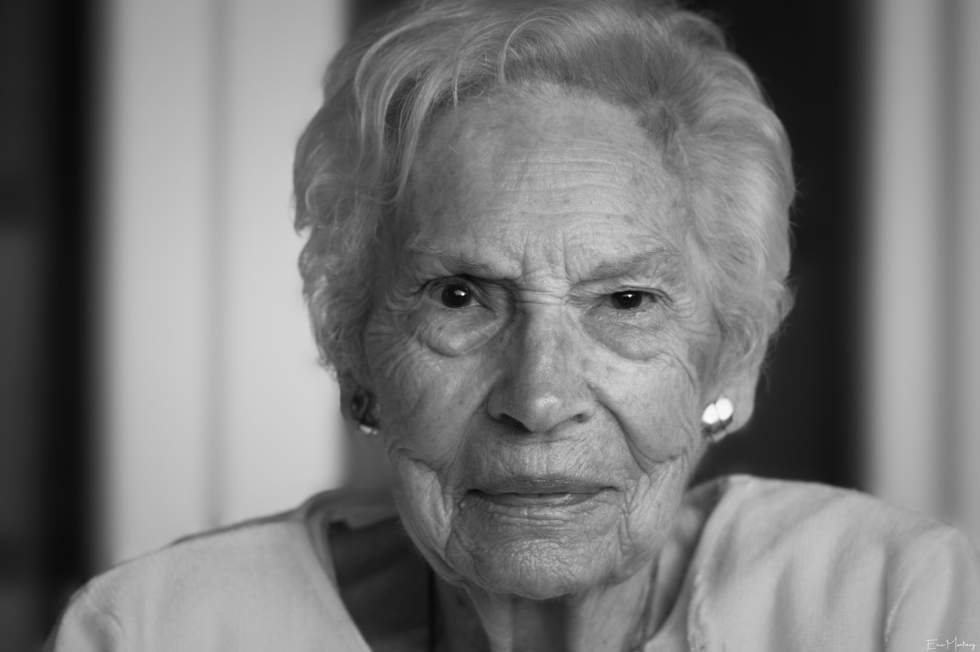 portrait photo dame personne agée