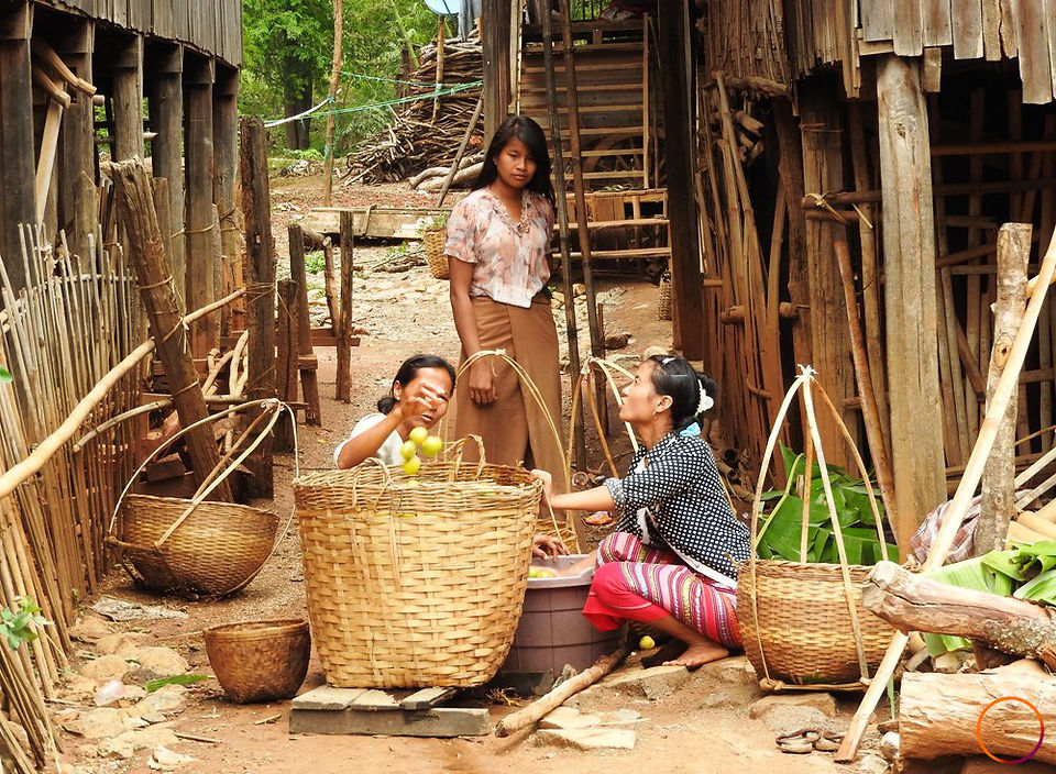 inle lake_mango sellers