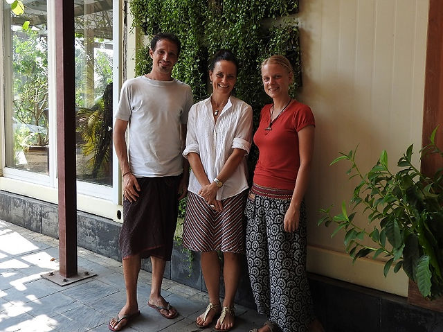 0513 - (51) yangon bakehouse - kelly