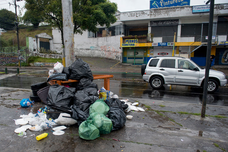 La "Carita de Dios", con calles llenas de basura