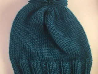 Knitted Stylish Big and Slouchy Teal Hat With Pom-Pom - Perfect for Keeping Warm!