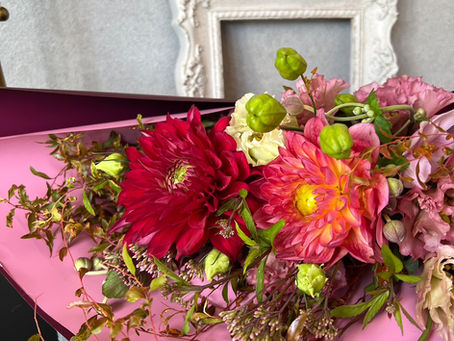 大宮『フレッシュフラワー(生花)ブーケクラス』レッスンを行いました♫ ダリアとリシアンサスのブーケ