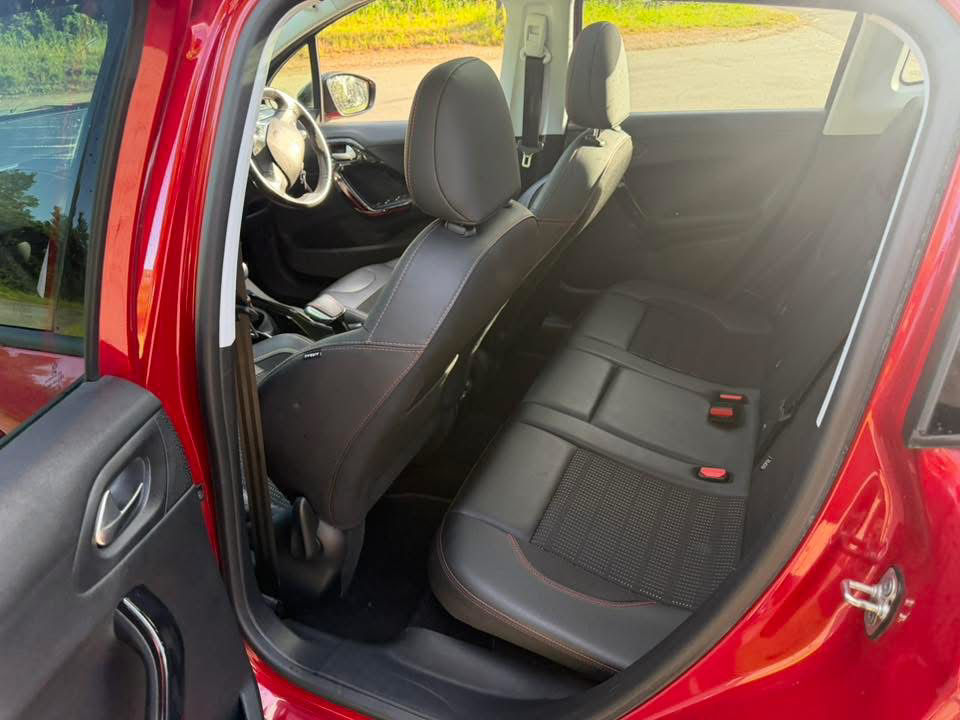Thumbnail: Peugeot 2008 GT Line 