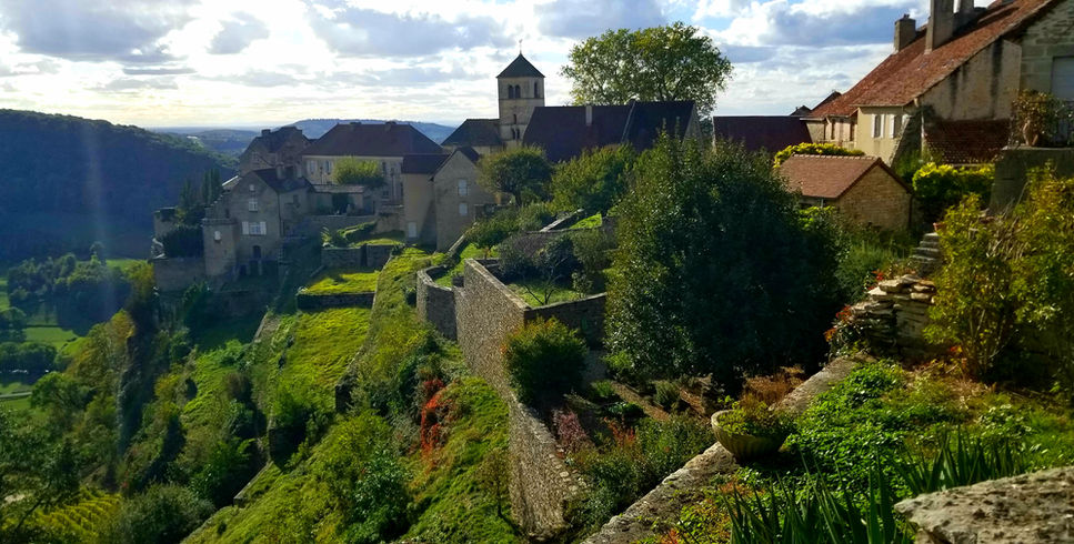 chateau chalon village jura vignobles panorama baume les messieurs abbaye