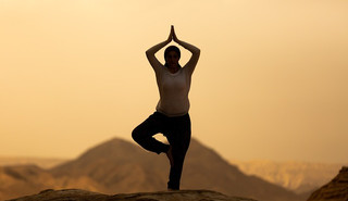 Yoga en montagne dans le Jura — séance de yoga plein air nature montagne bien-être Jura