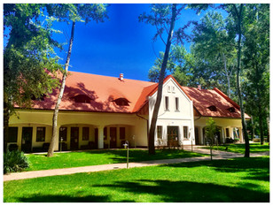 Varga Tanya Hotel, Kunpuszta, Ungarn, Social Media Boutique, Sonja Parapatits , Polterreise, Poltern 