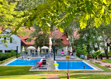 Varga Tanya Hotel, Kunpuszta, Ungarn, Social Media Boutique, Sonja Parapatits , Polterreise, Poltern 