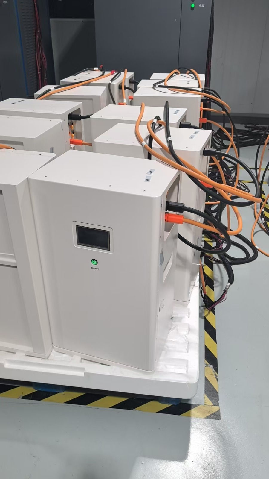 Miniature : AMW10240 51,2V 200AH 10,24KWH Batterie solaire à montage mural