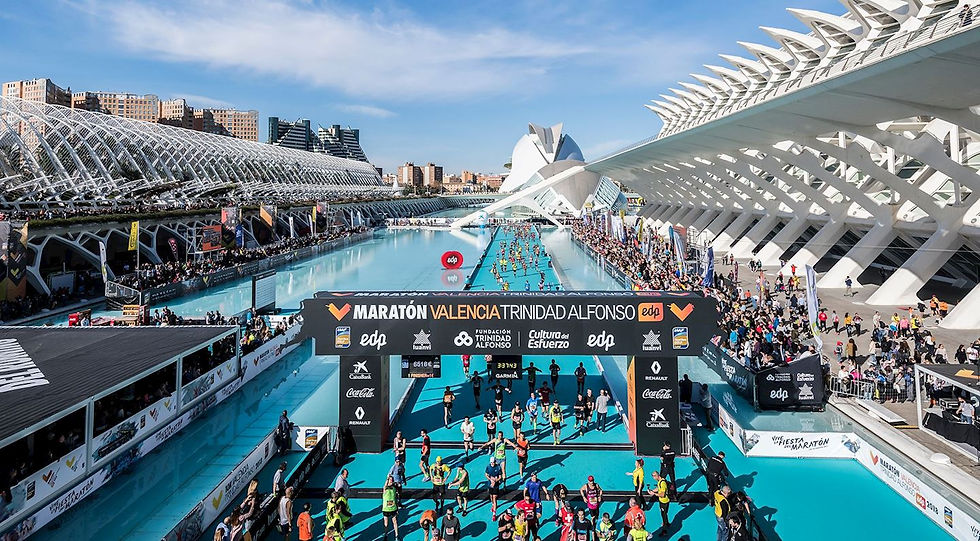 Wide angle view of Valencia’s startr / finish line for the Marathon