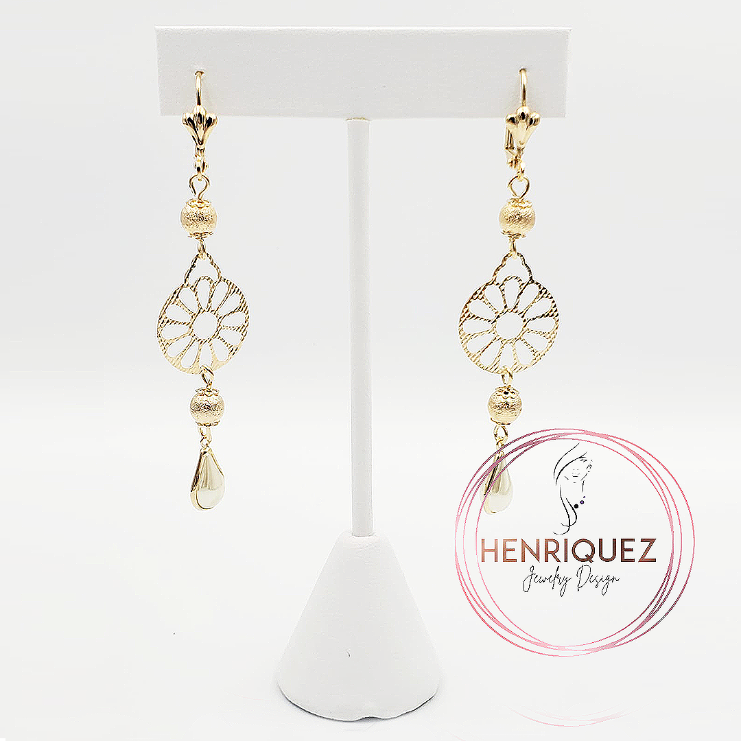 Aretes llenos de oro de 14kt