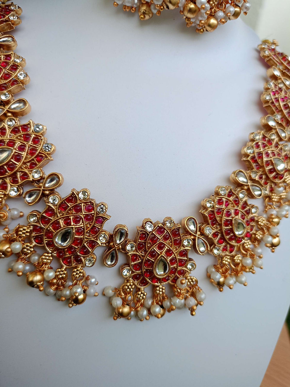 Thumbnail: Kemp Lotus Guttapusalu Necklace Set 