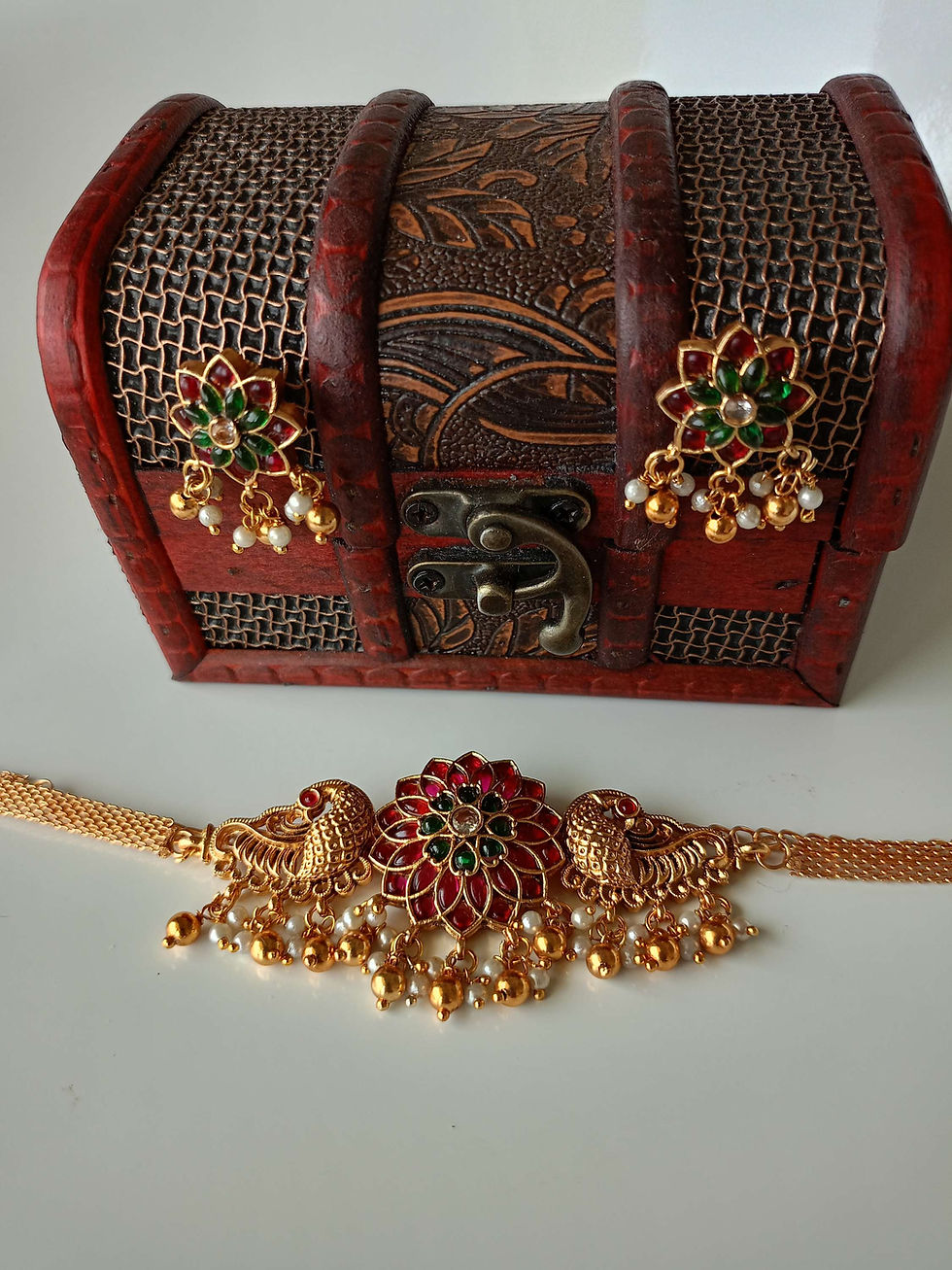 Thumbnail: Flower-Peacock Choker Set with Pearls and Golden Beads