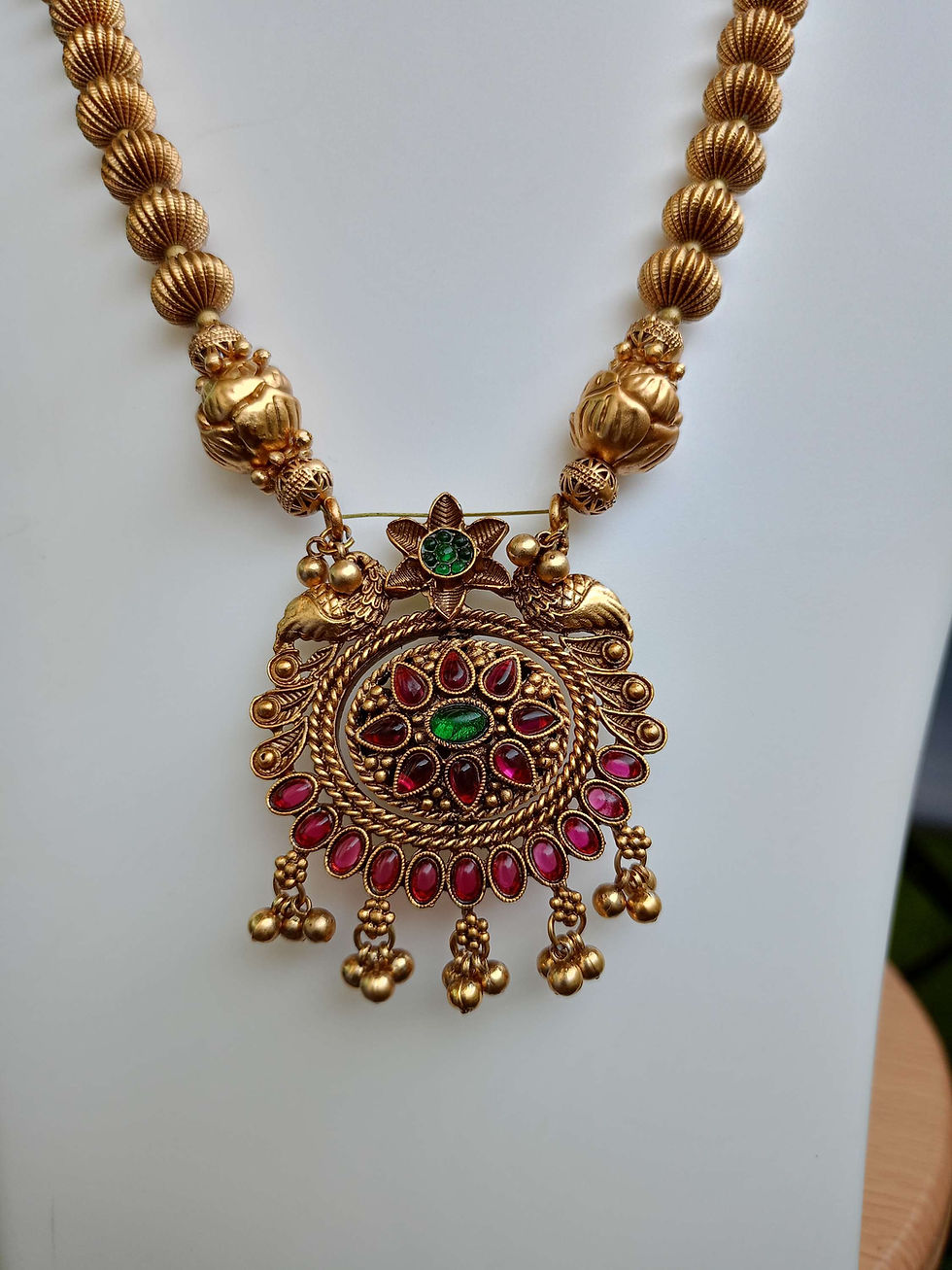 Thumbnail: Non Idol Reversible Pendant Chain Set 